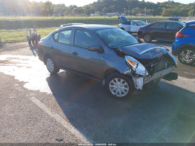 NISSAN VERSA 2017