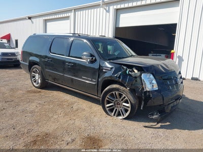 CADILLAC ESCALADE ESV 2013