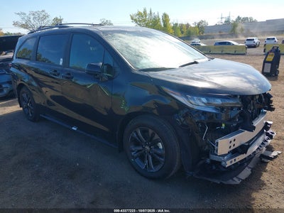TOYOTA SIENNA 2025