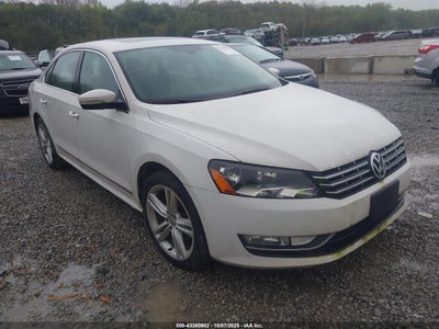 VOLKSWAGEN PASSAT 2013