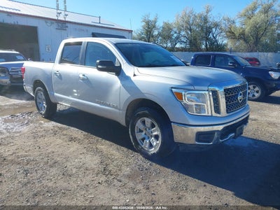 NISSAN TITAN 2018