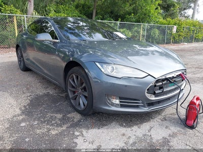 TESLA MODEL S 2013