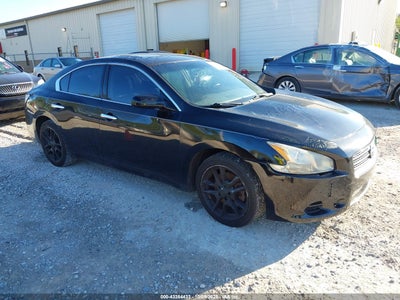 NISSAN MAXIMA 2014