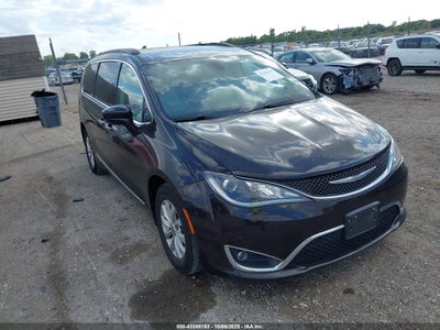 CHRYSLER PACIFICA 2017