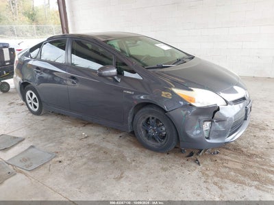 TOYOTA PRIUS 2012