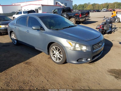 NISSAN MAXIMA 2011
