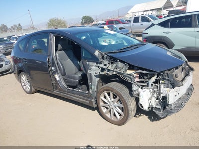 TOYOTA PRIUS V 2012