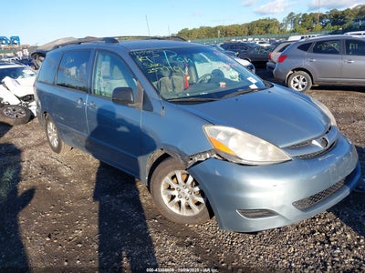 TOYOTA SIENNA 2008