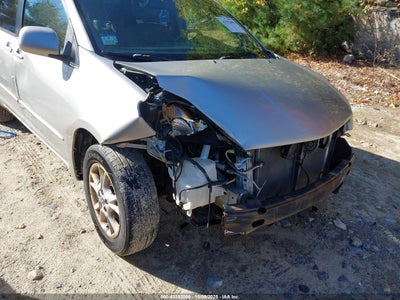 TOYOTA SIENNA 2005