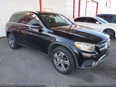 MERCEDES-BENZ GLC 300 2016