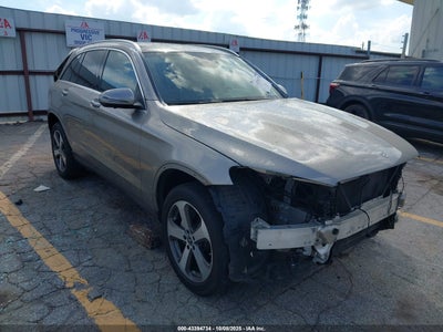 MERCEDES-BENZ GLC 300 2020