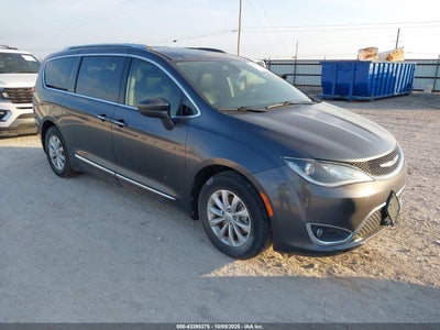 CHRYSLER PACIFICA 2018