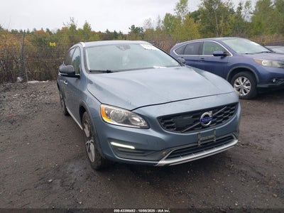 VOLVO V60 CROSS COUNTRY 2017