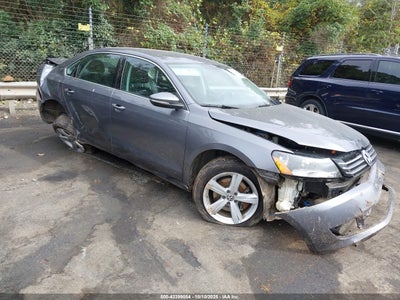 VOLKSWAGEN PASSAT 2012