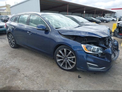 VOLVO V60 2015
