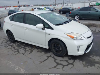 TOYOTA PRIUS 2015