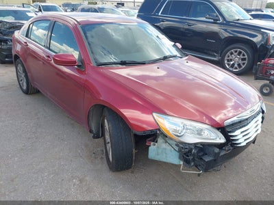 CHRYSLER 200 2013