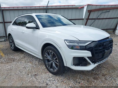 AUDI Q8 2022