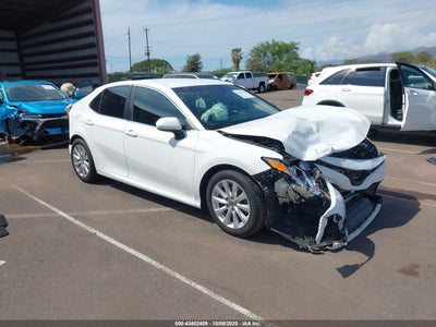 TOYOTA CAMRY 2018