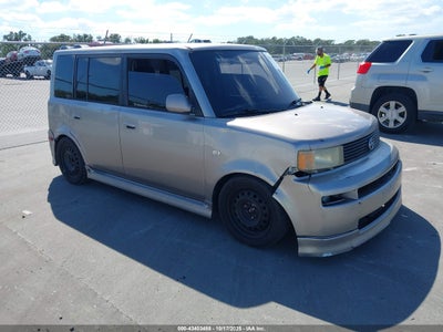 SCION XB 2004