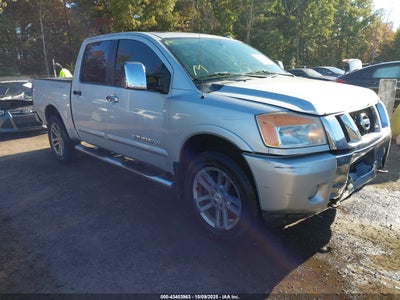 NISSAN TITAN 2014