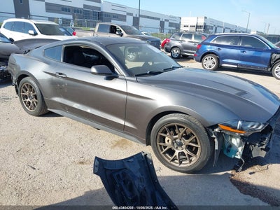 FORD MUSTANG 2020