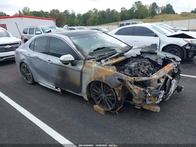TOYOTA CAMRY 2020