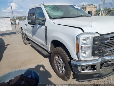 FORD F-250 2025