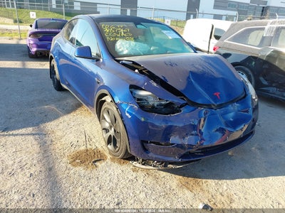 TESLA MODEL Y 2023