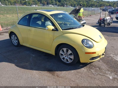 VOLKSWAGEN NEW BEETLE 2009