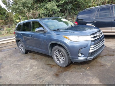 TOYOTA HIGHLANDER 2017