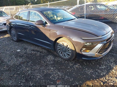 HYUNDAI SONATA HYBRID 2025