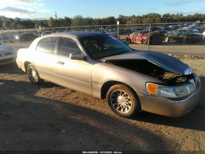 LINCOLN TOWN CAR 2002