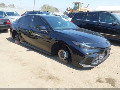 TOYOTA CAMRY 2025