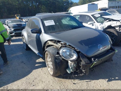 VOLKSWAGEN BEETLE 2012