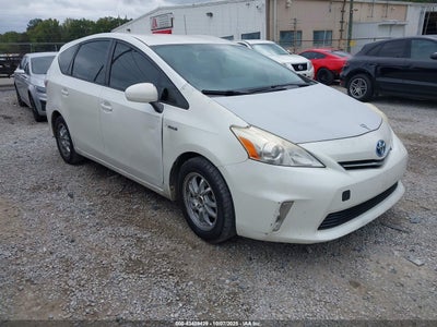 TOYOTA PRIUS V 2012