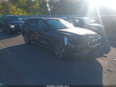 VOLVO V60 CROSS COUNTRY 2025