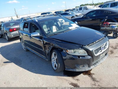 VOLVO V50 2011