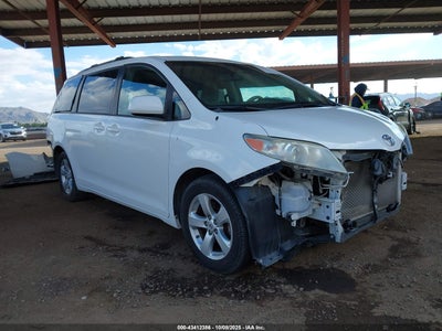 TOYOTA SIENNA 2013