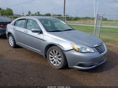 CHRYSLER 200 2013