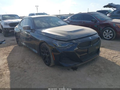 BMW 230 2025