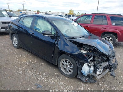 TOYOTA PRIUS 2016
