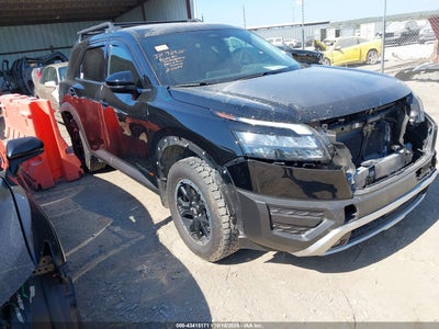 NISSAN PATHFINDER 2025