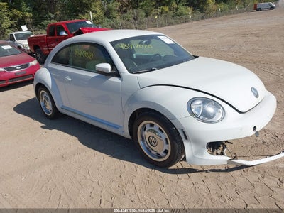 VOLKSWAGEN BEETLE 2015