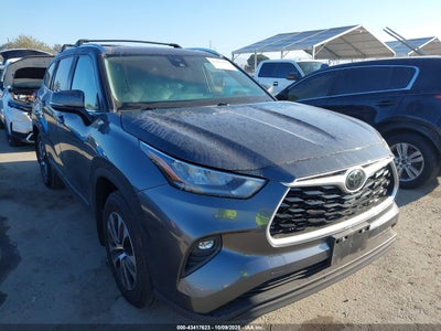 TOYOTA HIGHLANDER 2020