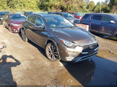 INFINITI QX30 2017