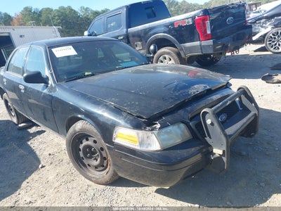 FORD CROWN VICTORIA 2011
