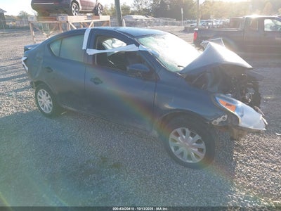 NISSAN VERSA 2016