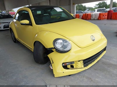 VOLKSWAGEN BEETLE 2013