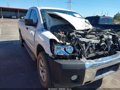 NISSAN TITAN 2014